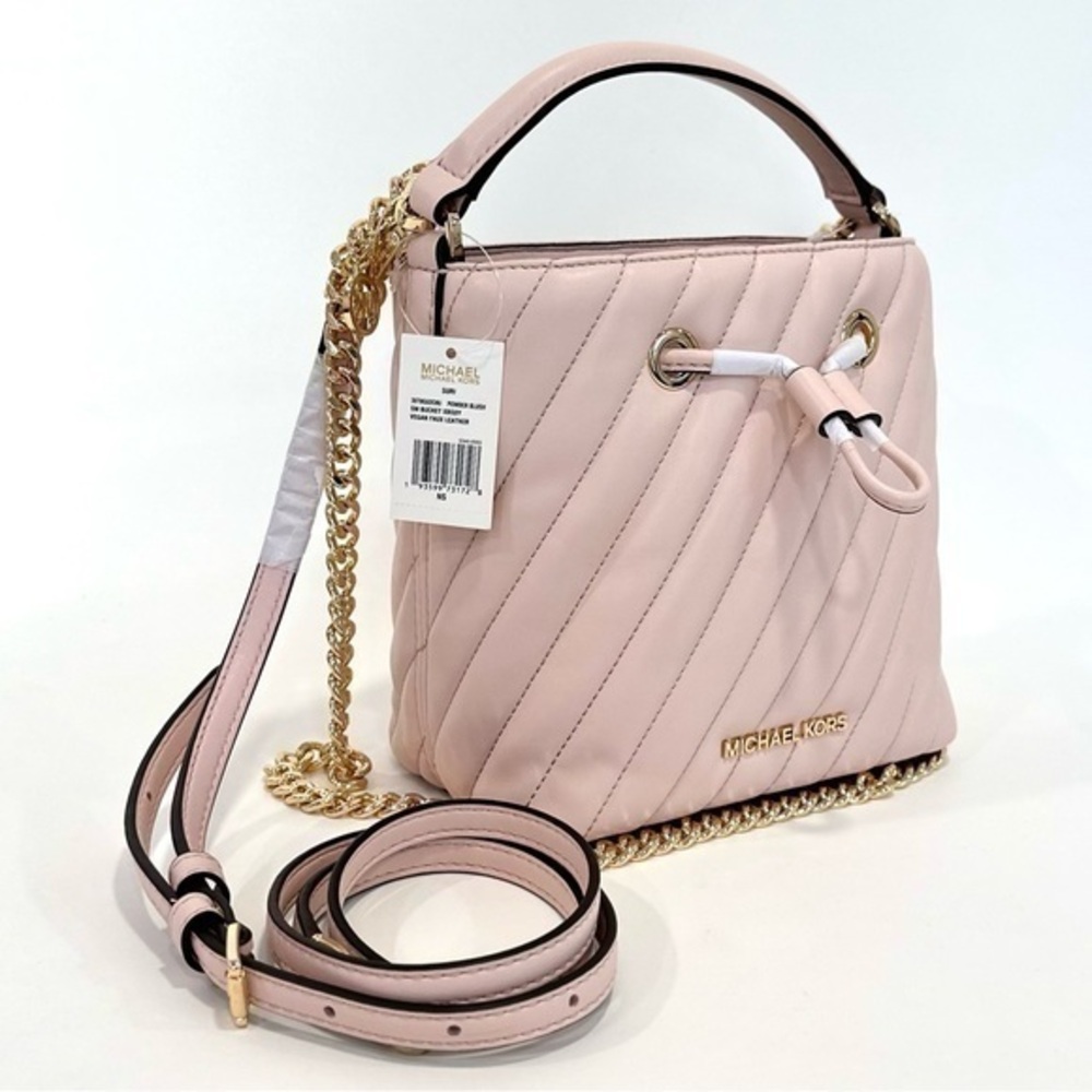 MICHAEL KORS Suri Small Quilted Vegan Leather Bucket Crossbody Bag Powder Blush